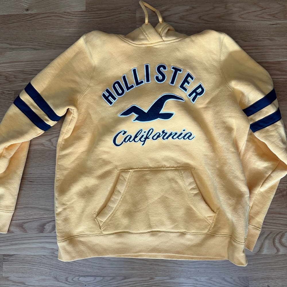 Yellow Hollister logo sweatshirt